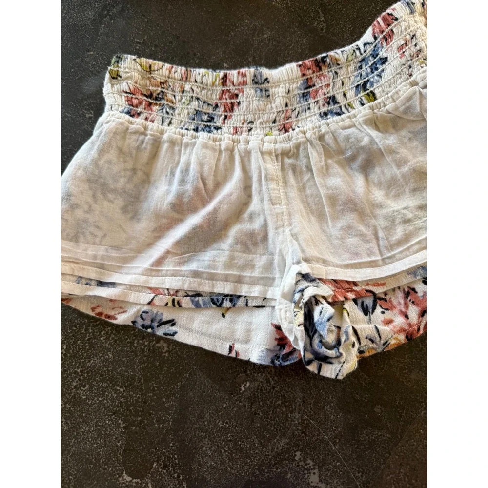 O'Neill Girls Floral Smocked Waist Shorts Cream Pink Blue Size M Beach Tropical